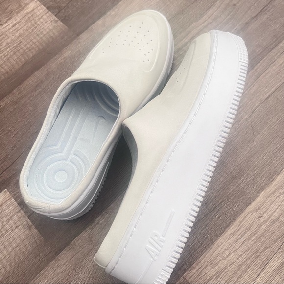 Nike light cream Mules with Perforated Design - Picture 8 of 10
